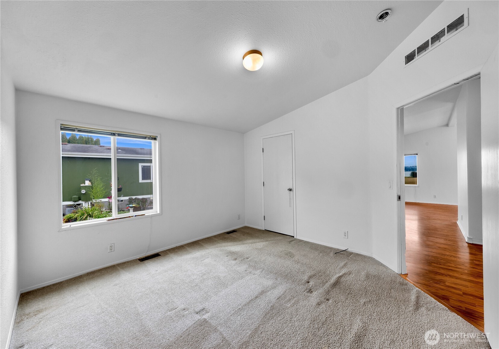 8585 Harborview Road 5 Property Photo 17