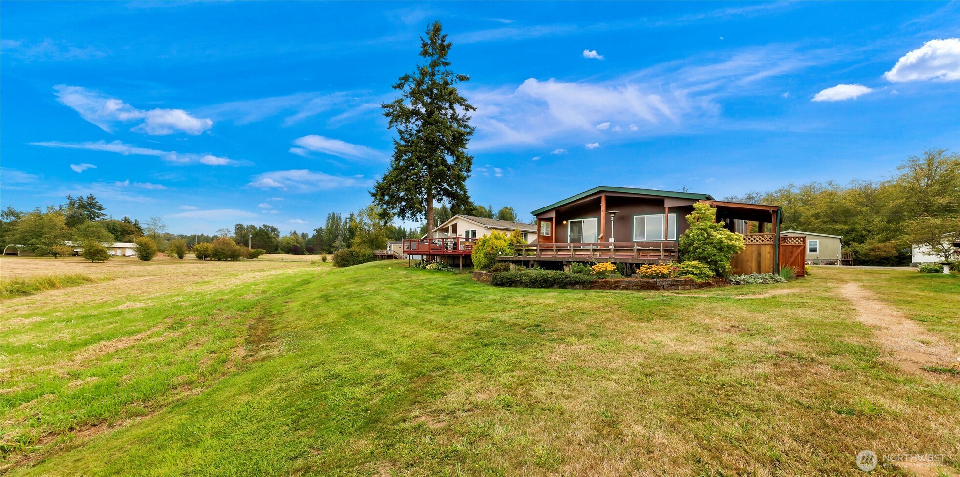 8585 Harborview Road 5 Property Photo 31