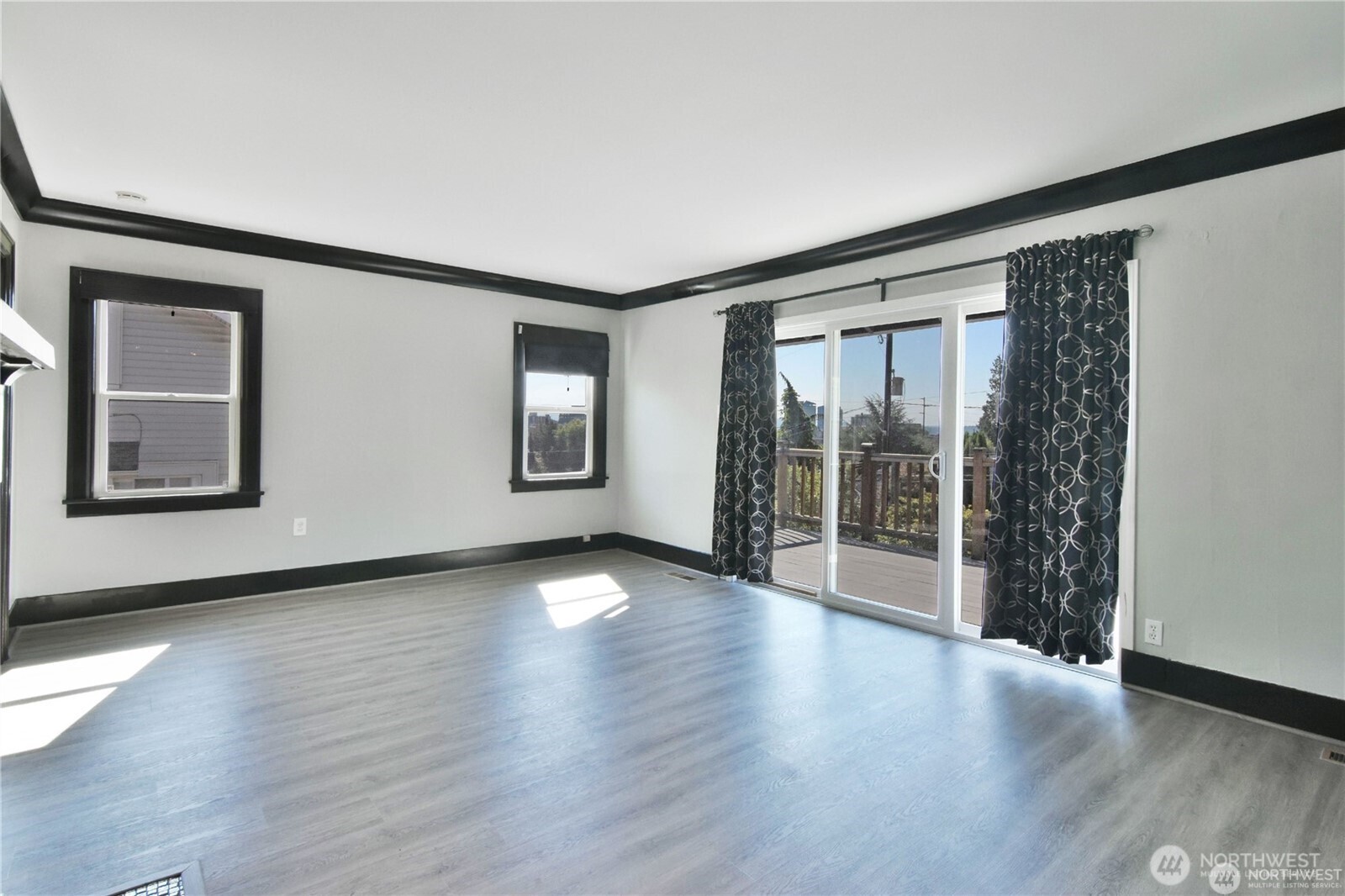 328 Ne 52nd Street Property Photo 5