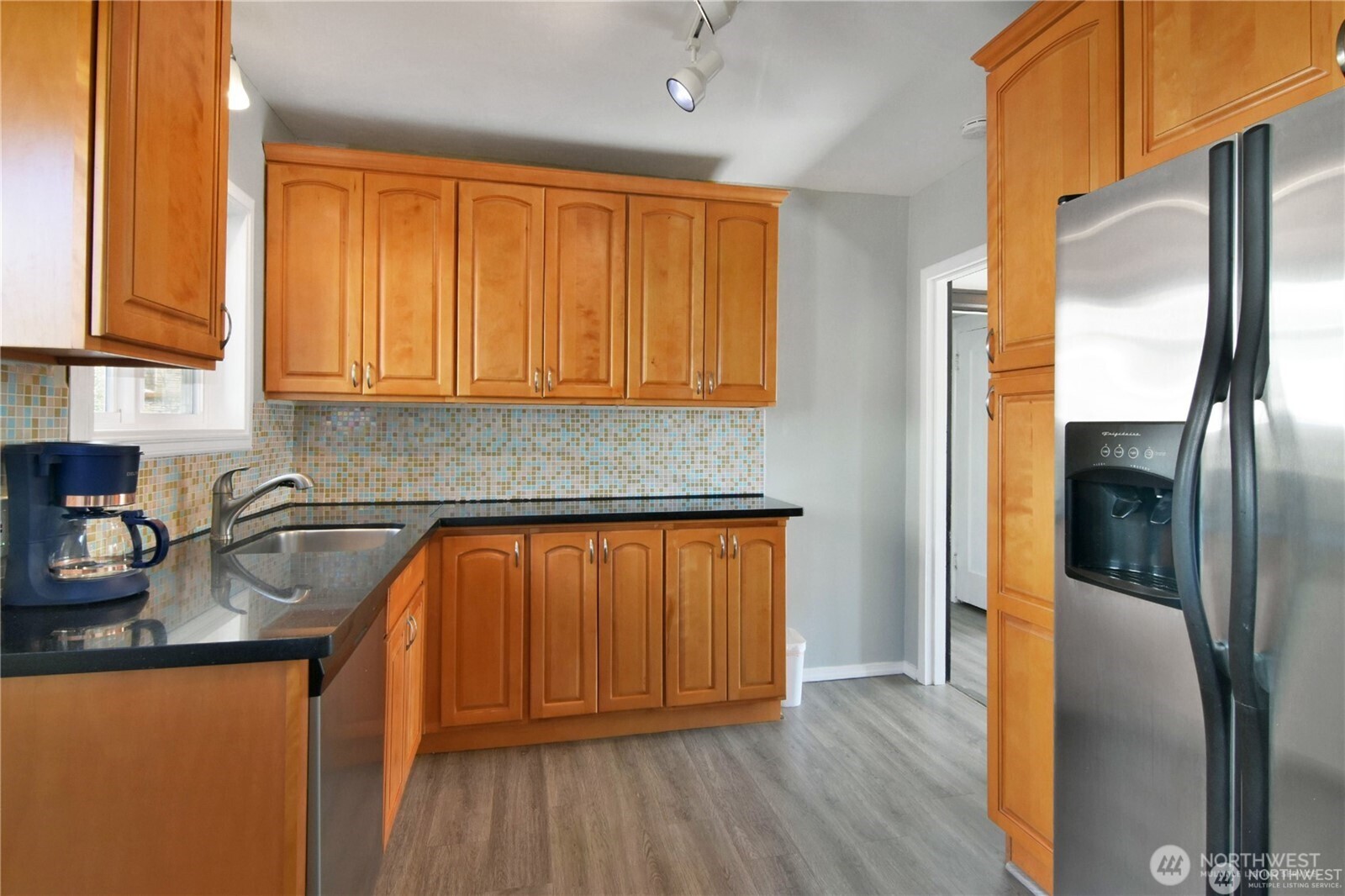 328 Ne 52nd Street Property Photo 10