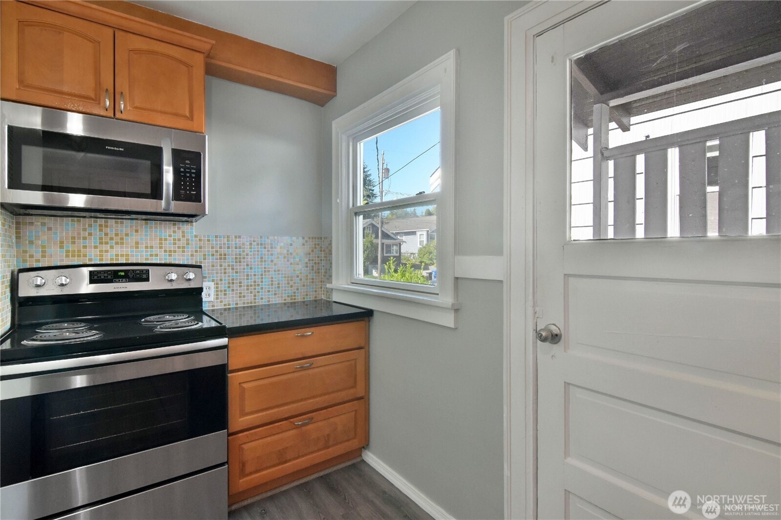 328 Ne 52nd Street Property Photo 12