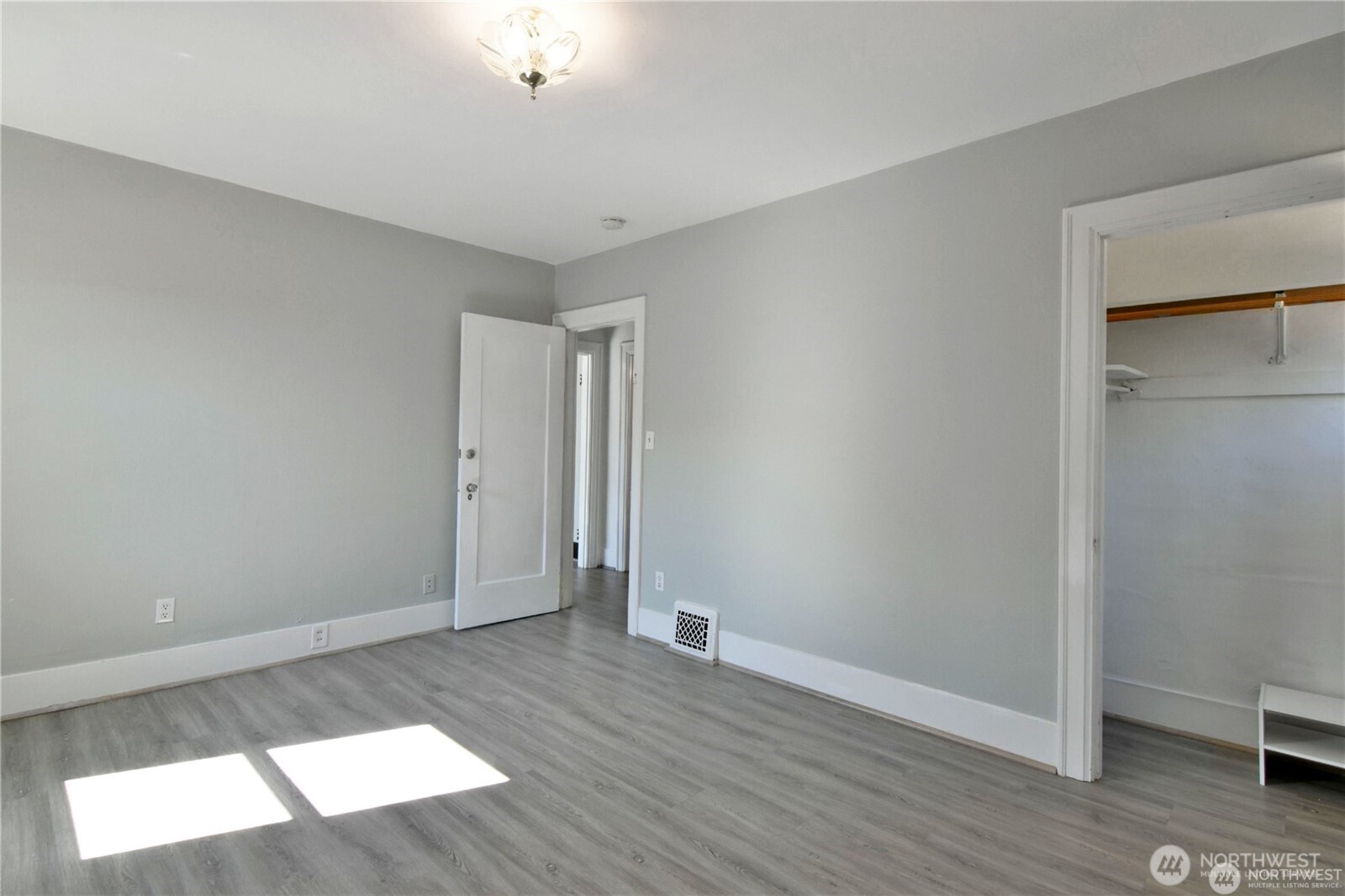 328 Ne 52nd Street Property Photo 15