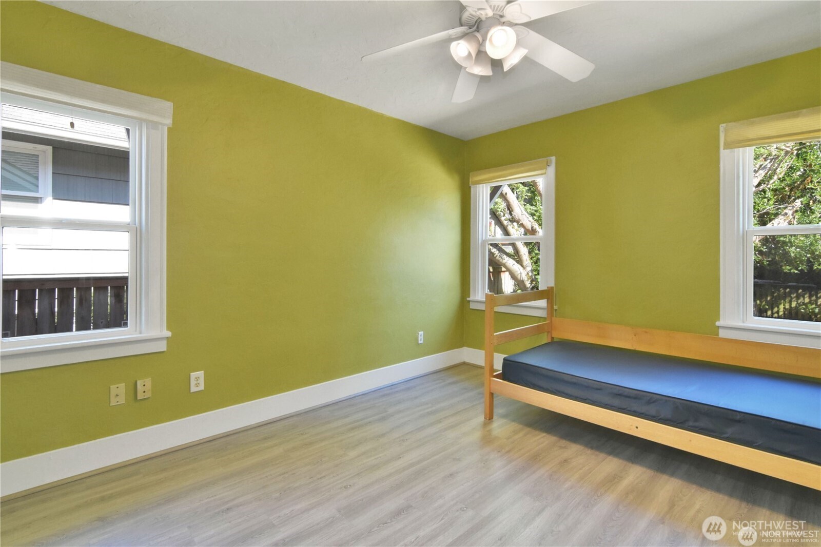 328 Ne 52nd Street Property Photo 16