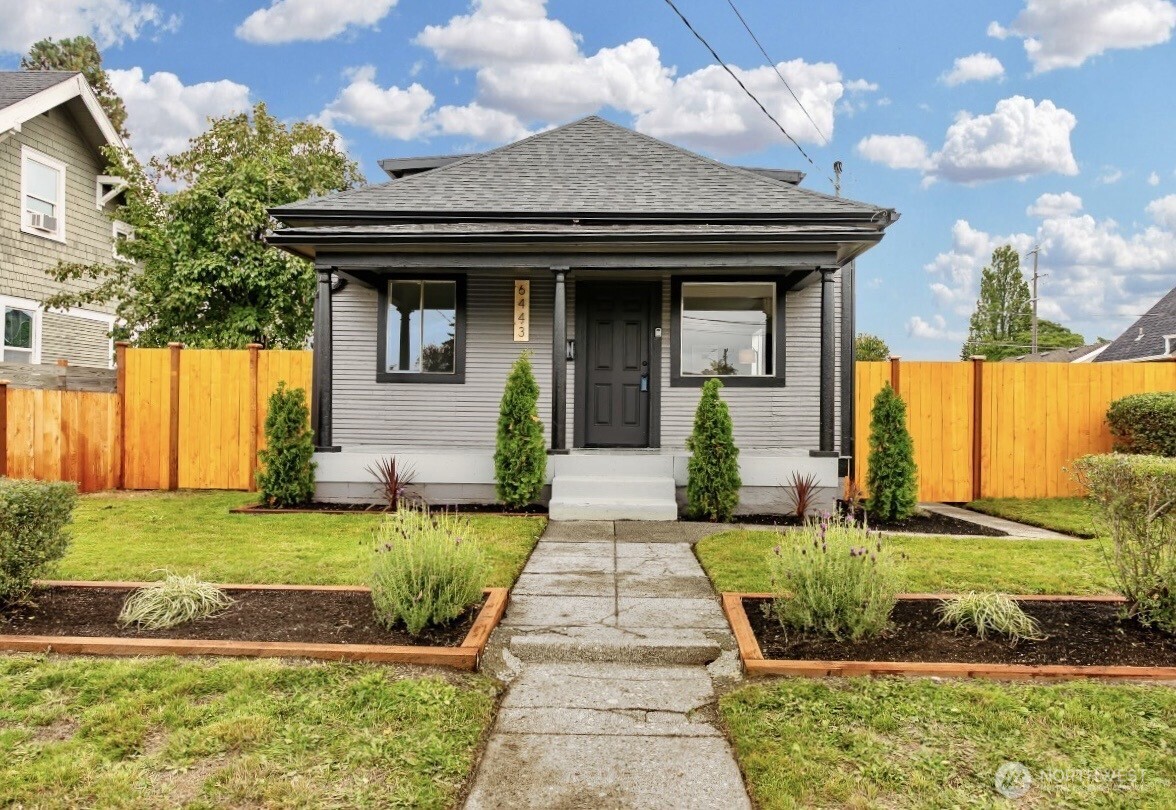 6443 S Warner Street Property Photo 1