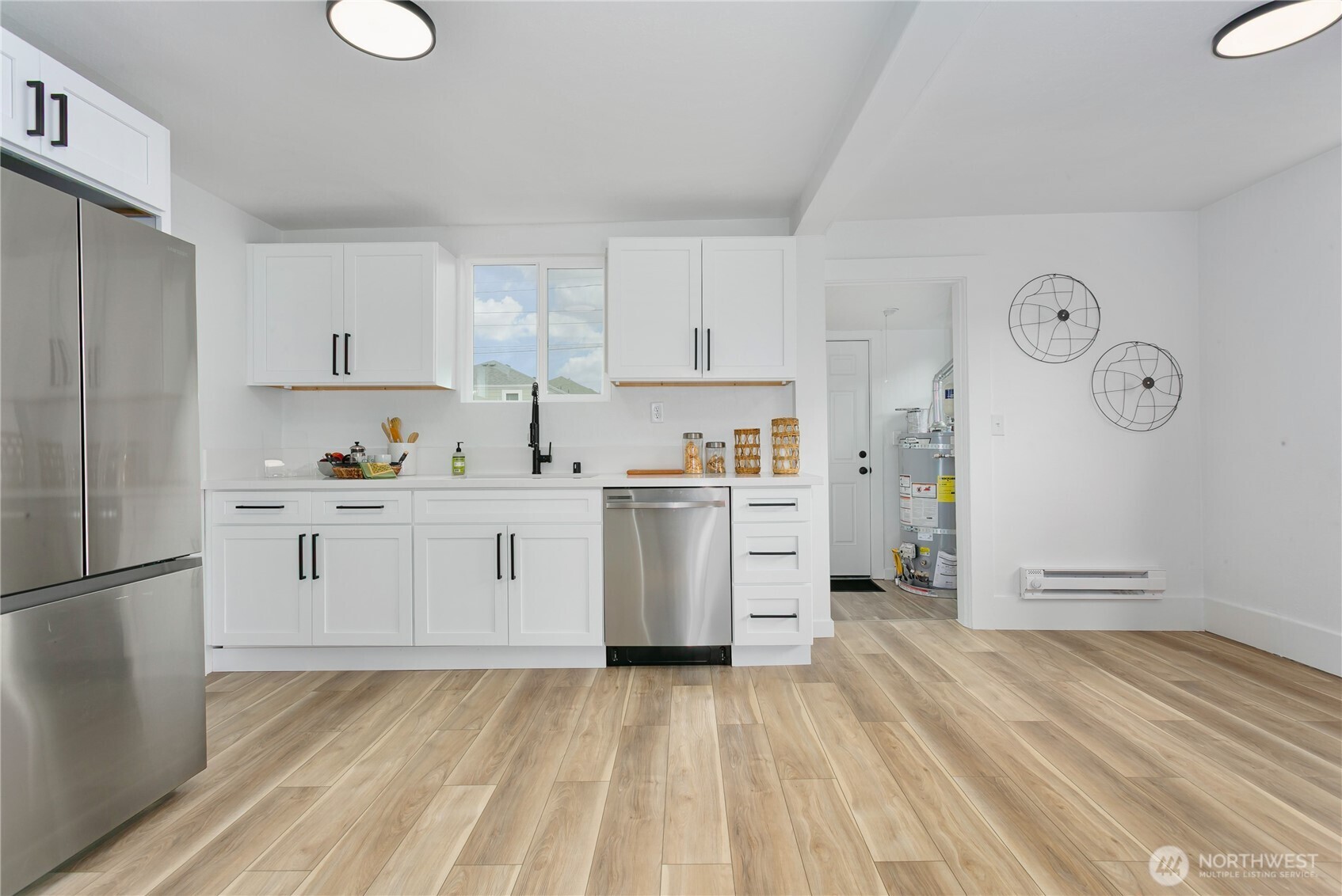 6443 S Warner Street Property Photo 11