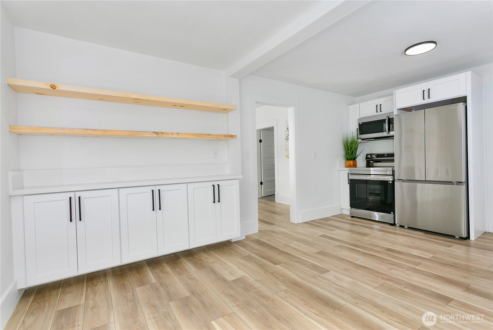 6443 S Warner Street Property Photo 14