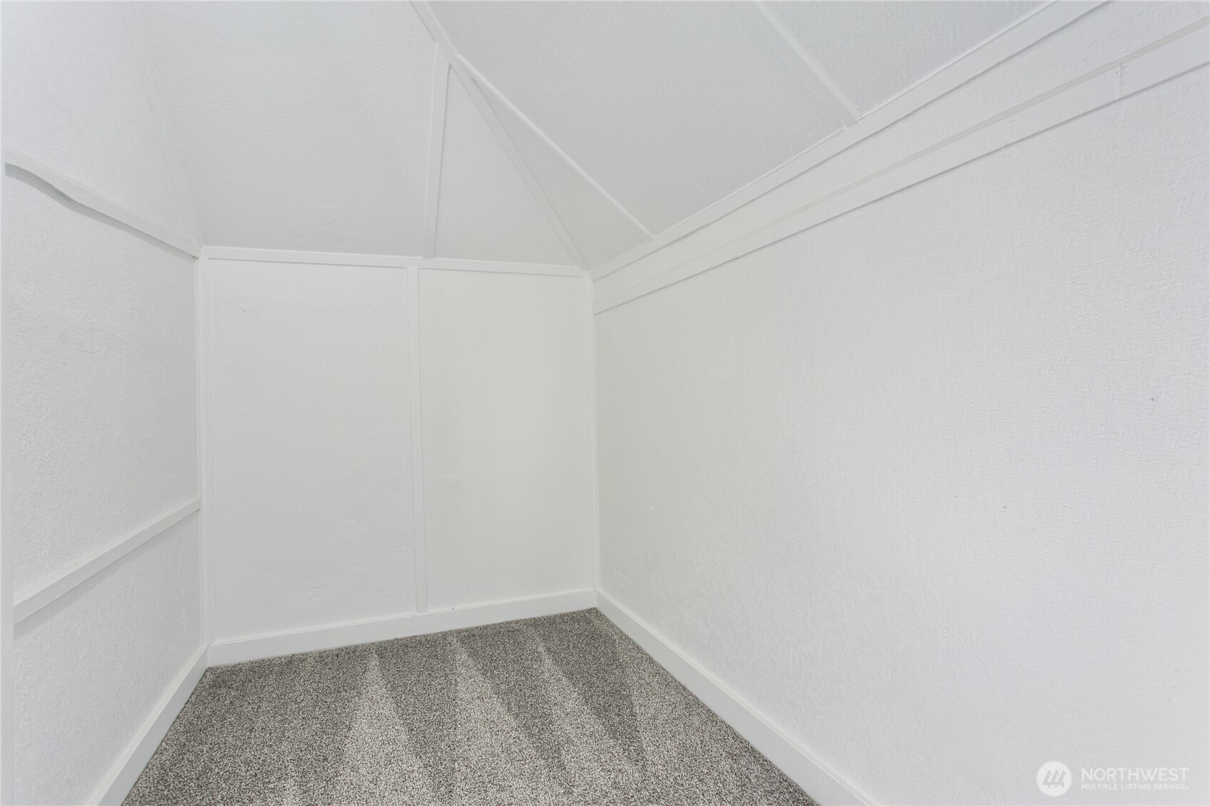 6443 S Warner Street Property Photo 26