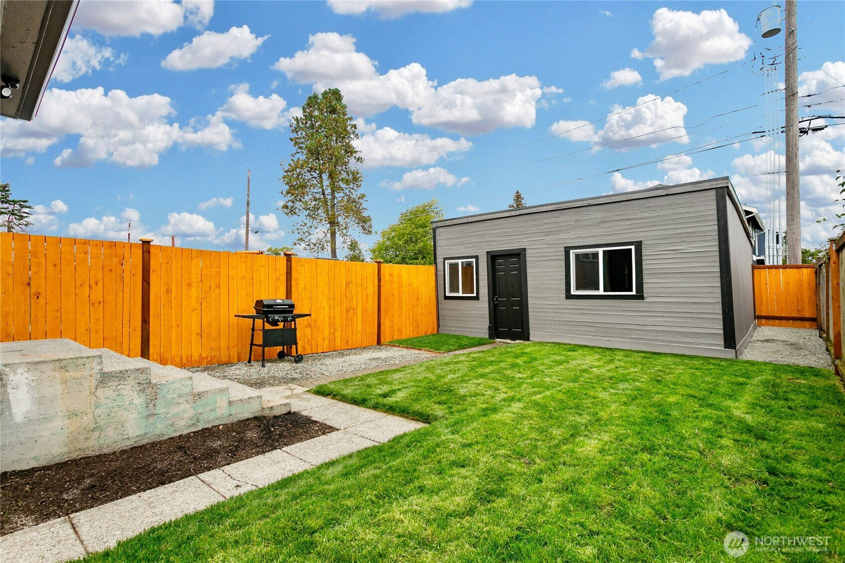6443 S Warner Street Property Photo 28