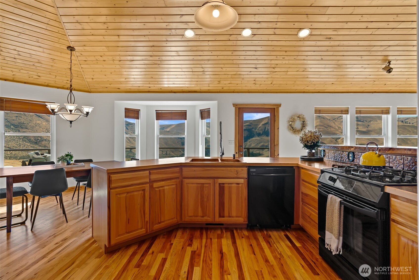 1350 Canyon River Terrace Property Photo 17