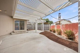1906 W 22nd Avenue Property Photo 5