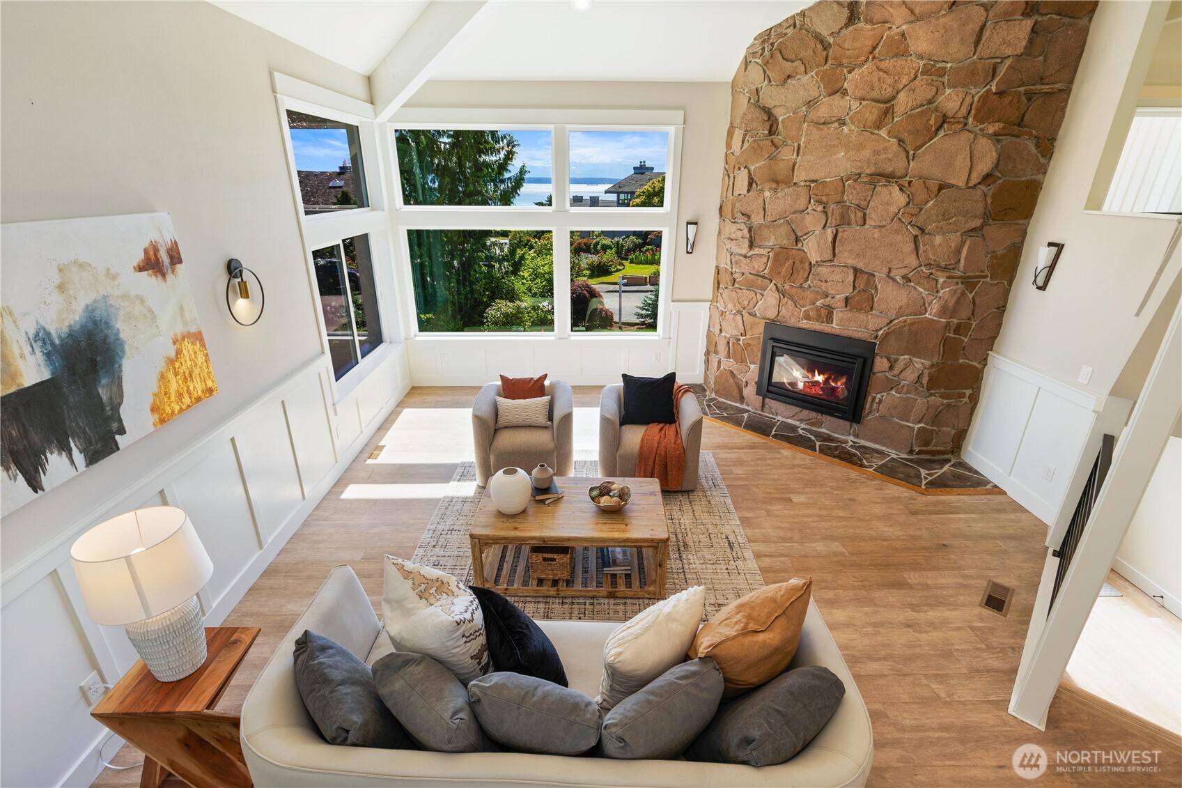 13731 65th Place Property Photo 4