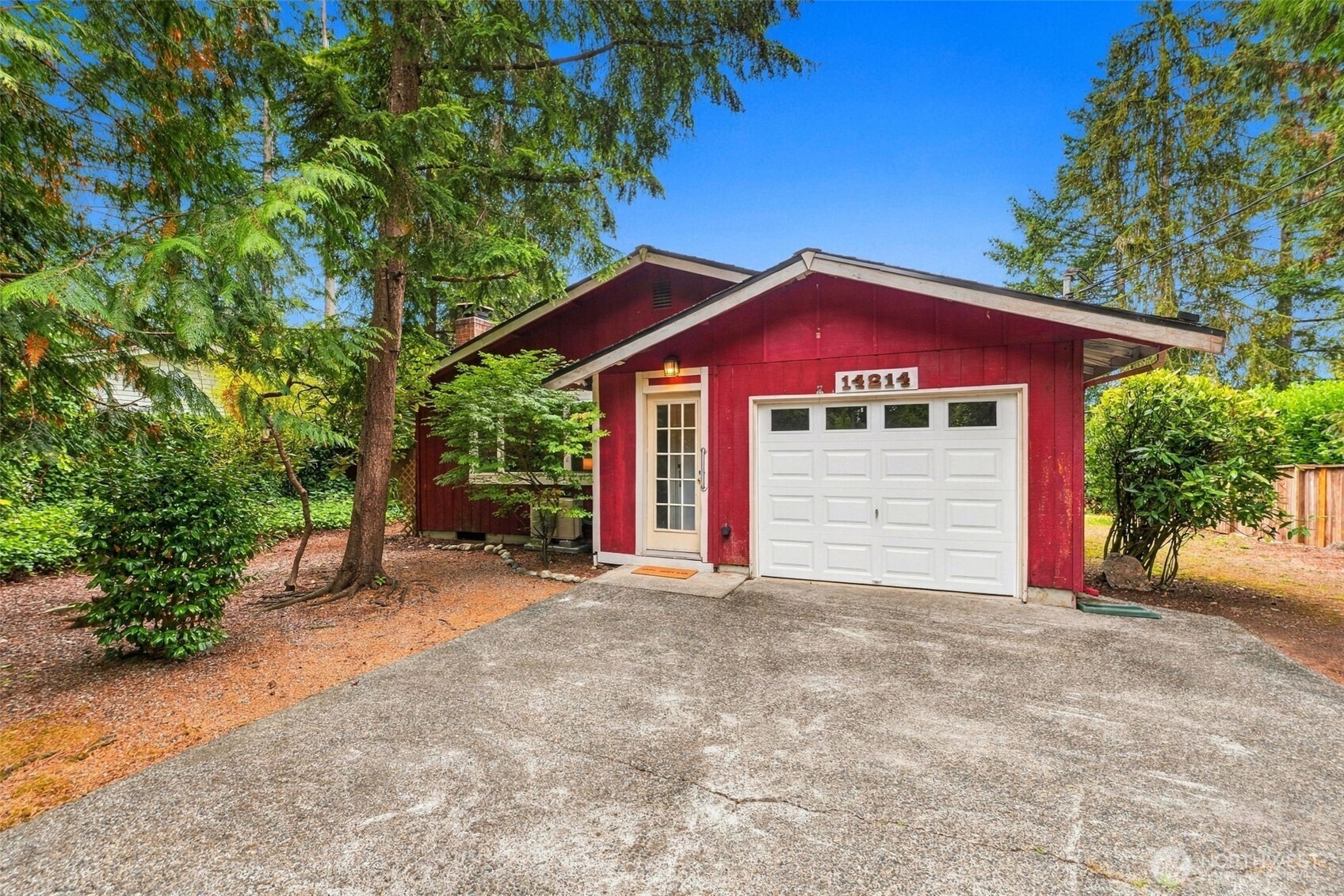14214 Meadowlark Drive Property Photo 1
