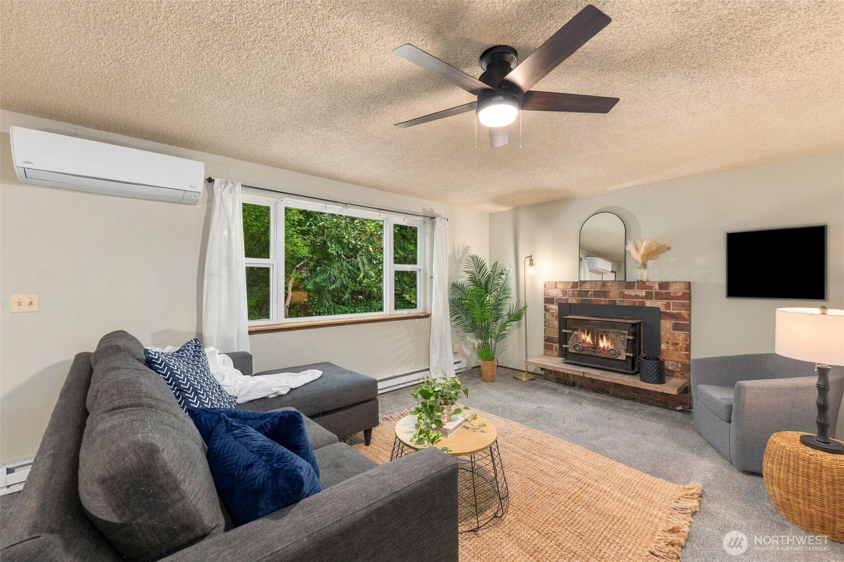 14214 Meadowlark Drive Property Photo 6