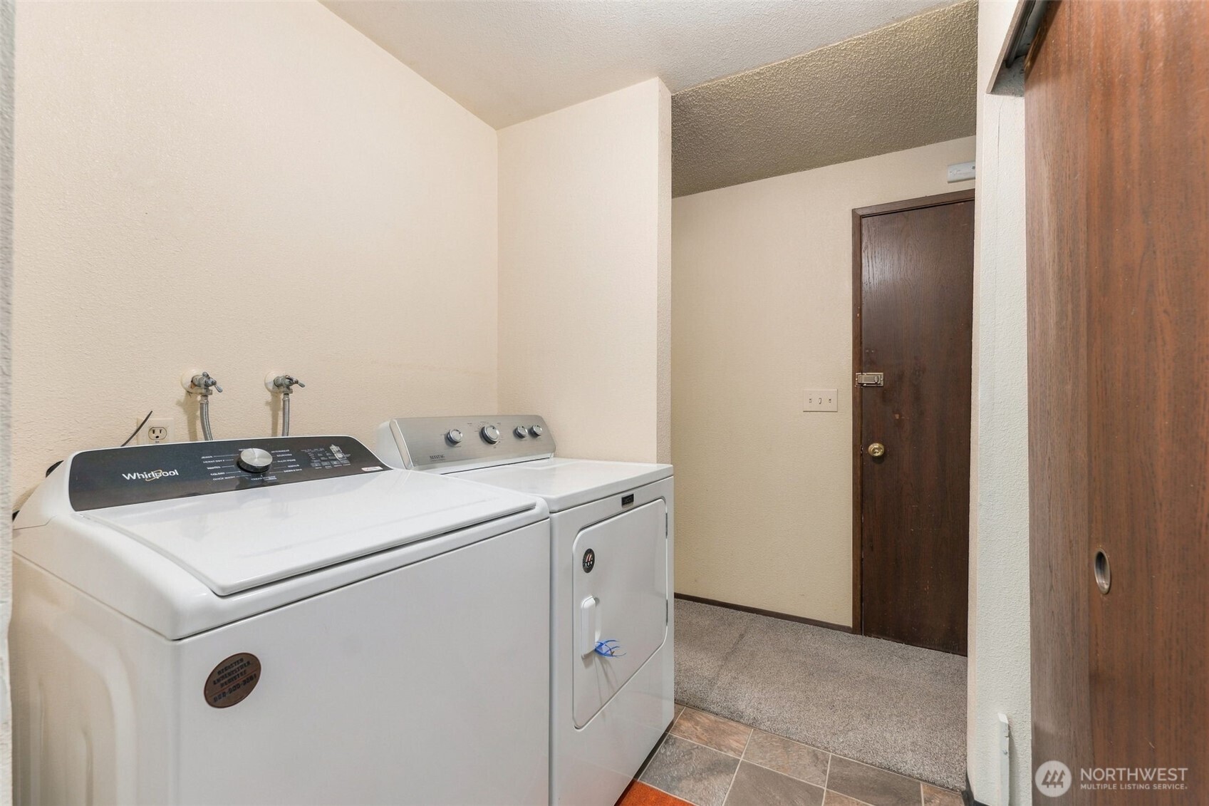 14214 Meadowlark Drive Property Photo 14