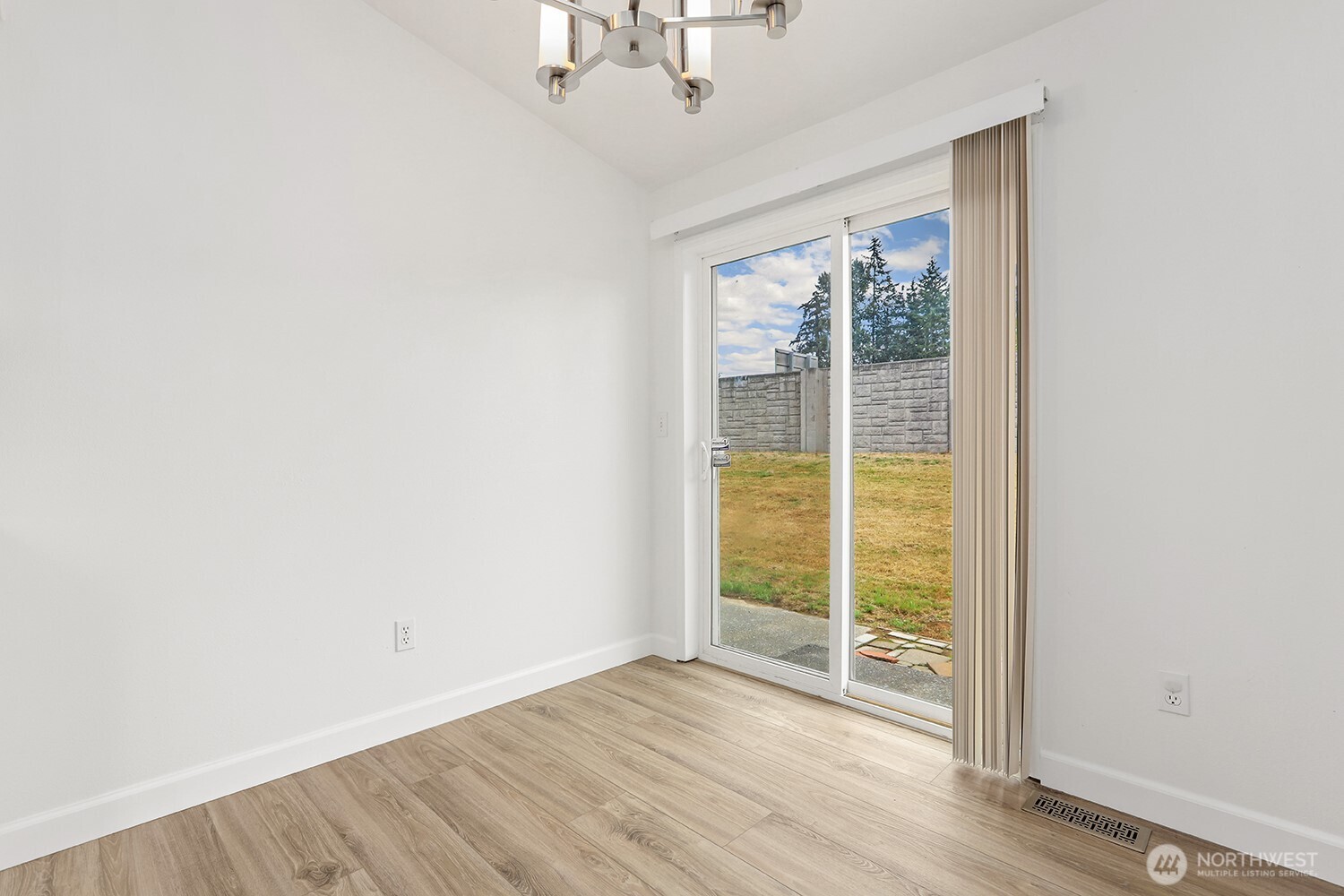 17715 Spring Lane Avenue Property Photo 11