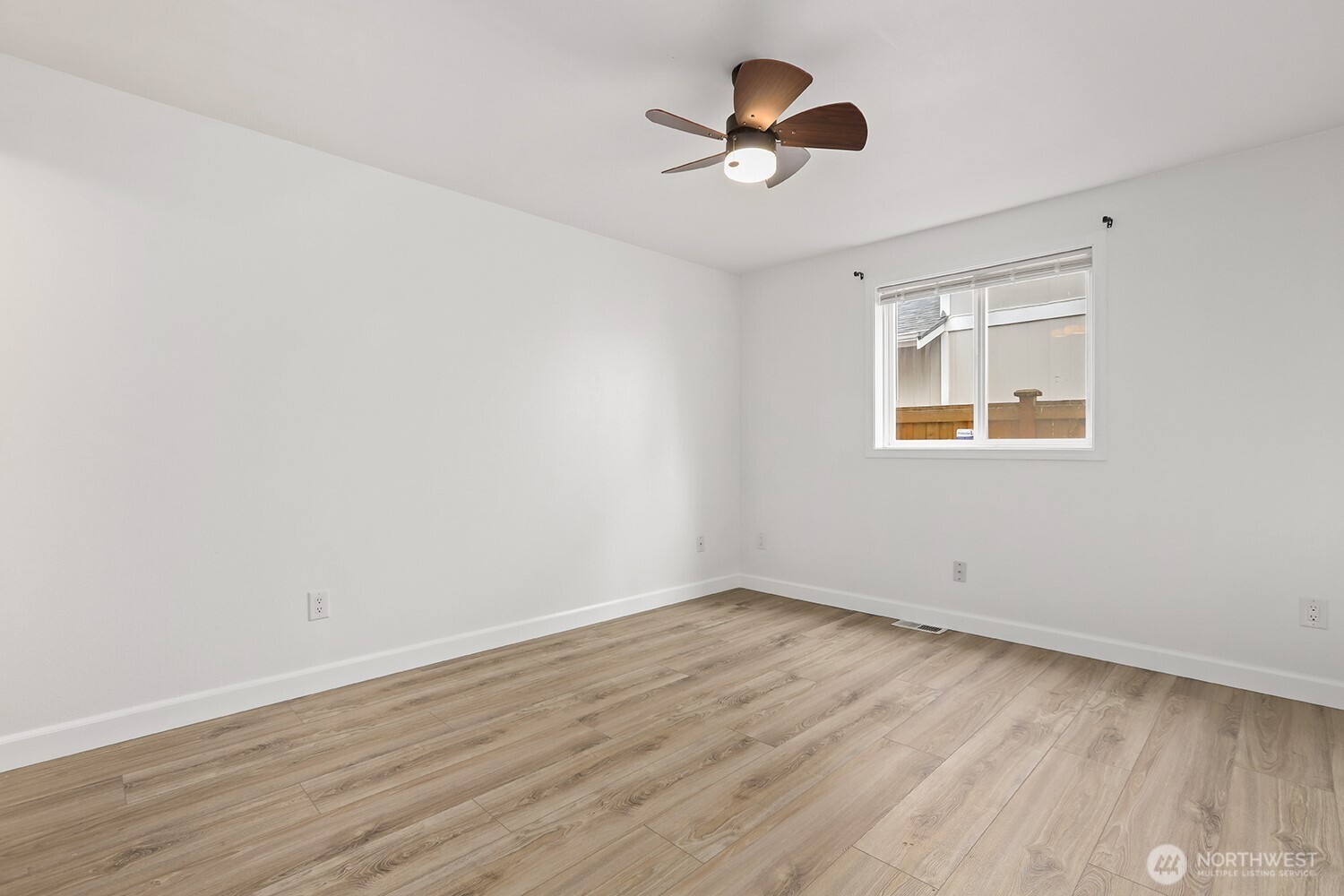 17715 Spring Lane Avenue Property Photo 13