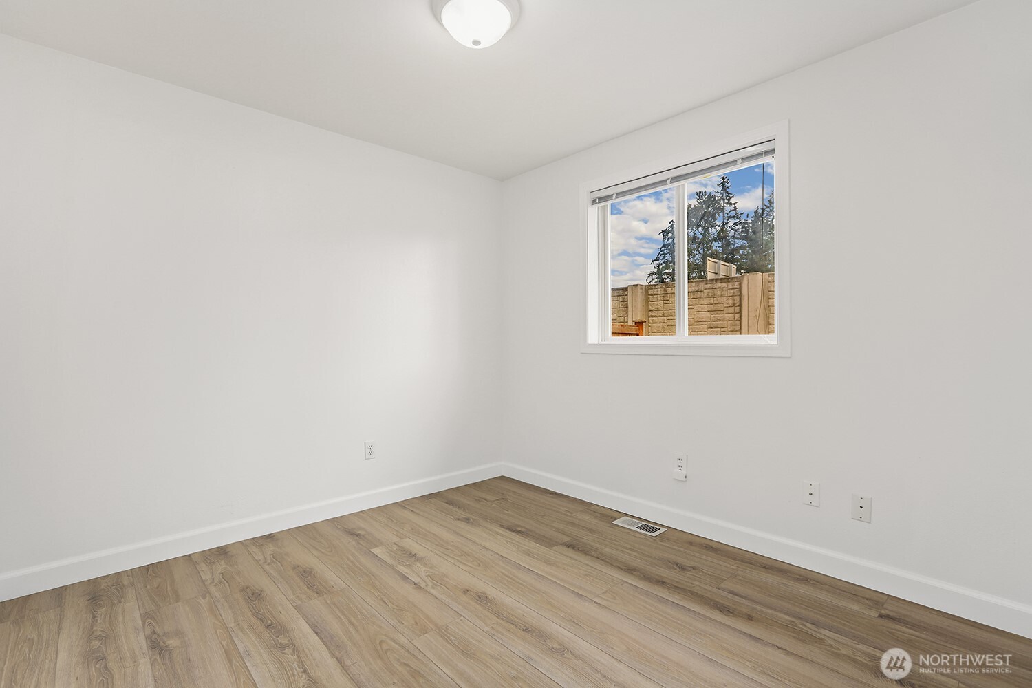 17715 Spring Lane Avenue Property Photo 16