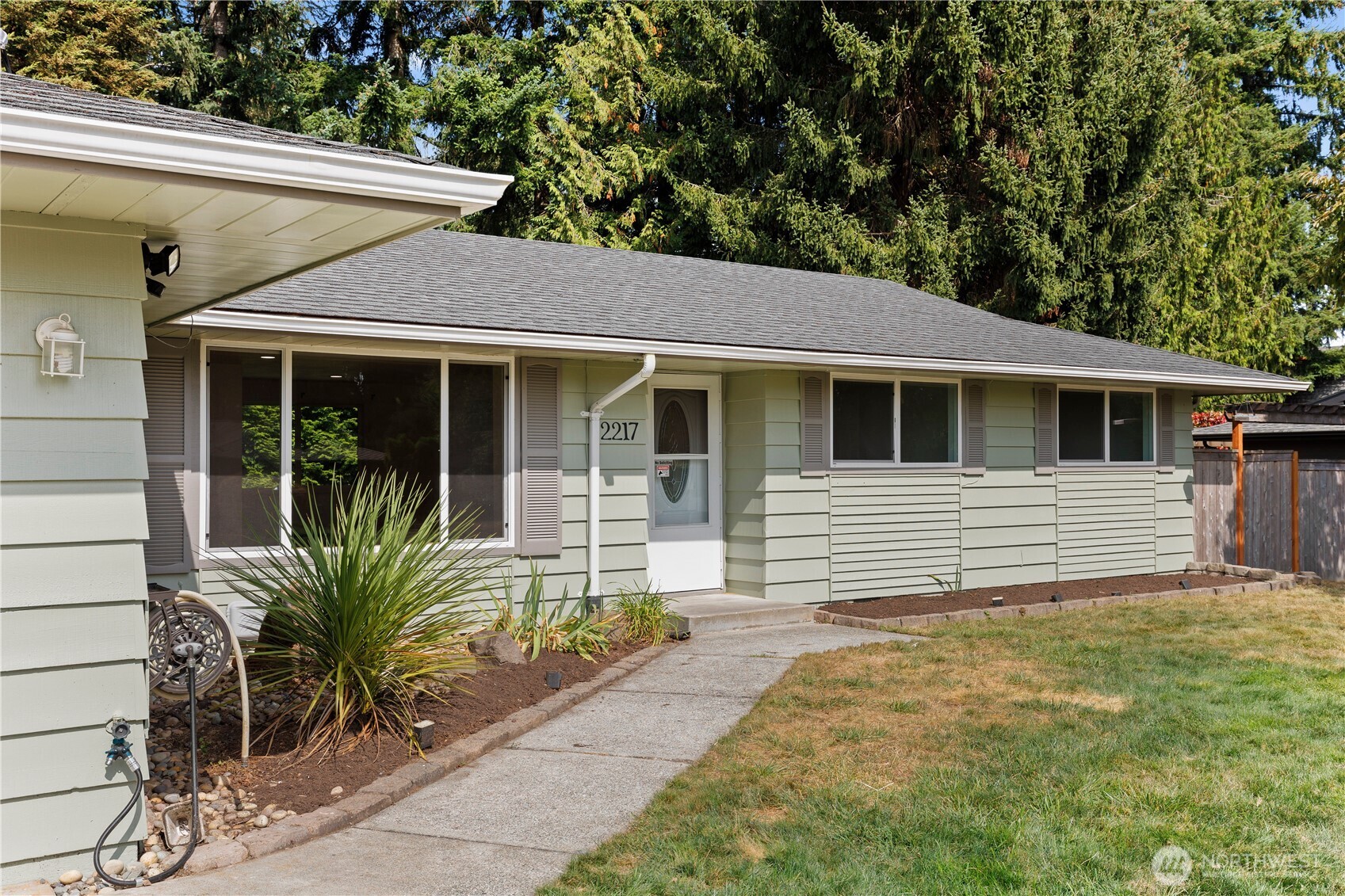 2217 122nd Place Property Photo 2