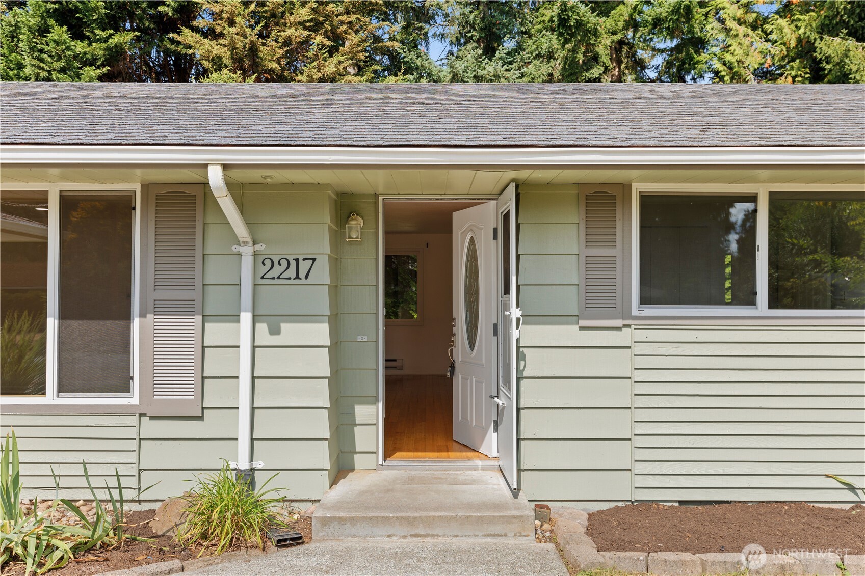 2217 122nd Place Property Photo 3