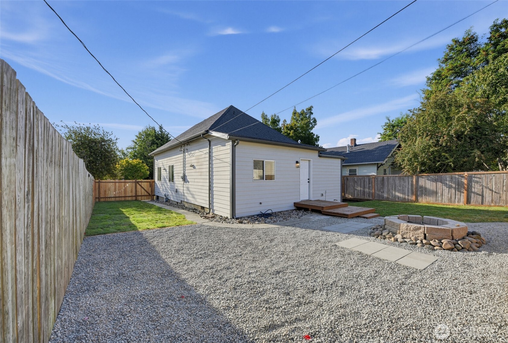 5927 S Yakima Property Photo 4