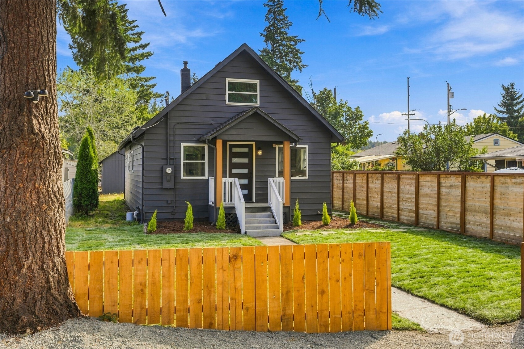 506 L Street Property Photo 4