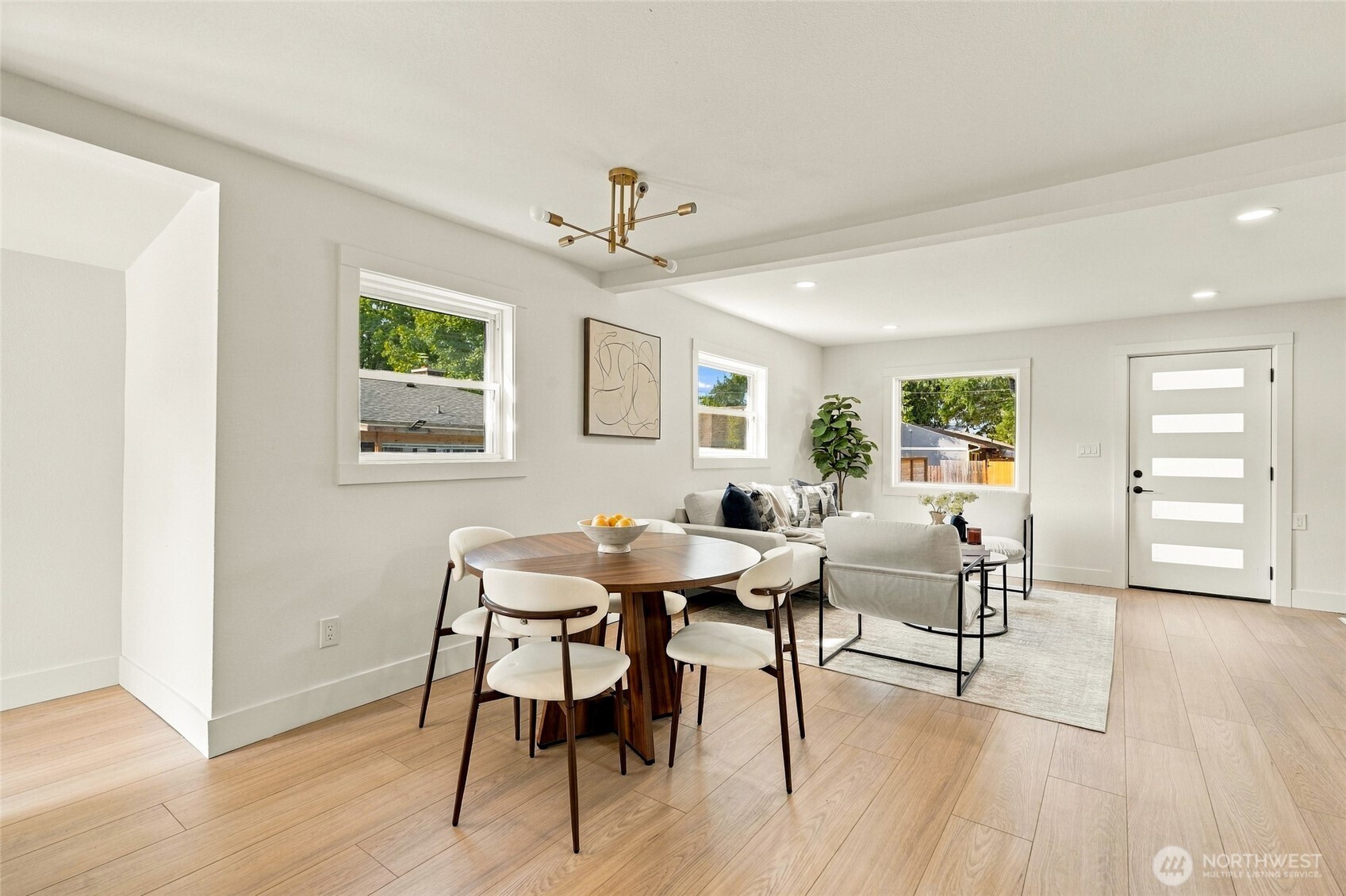 506 L Street Property Photo 8