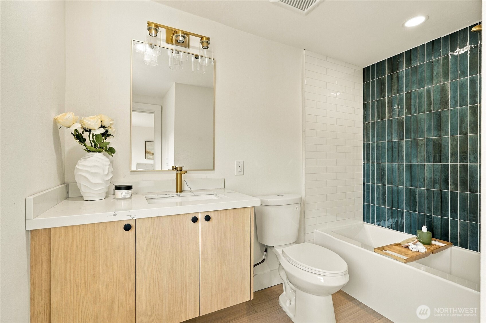 506 L Street Property Photo 18