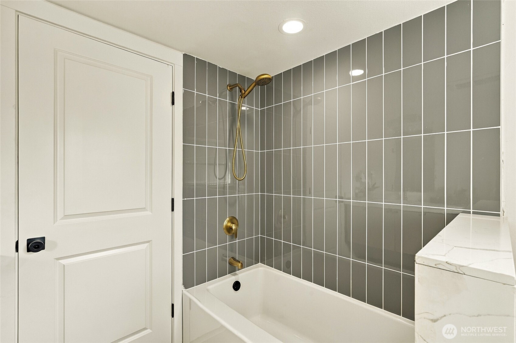 506 L Street Property Photo 21