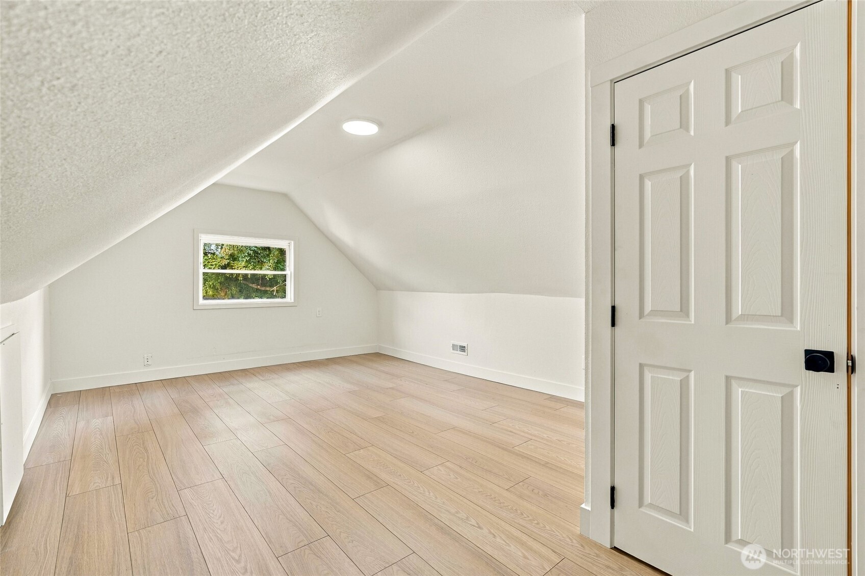 506 L Street Property Photo 24