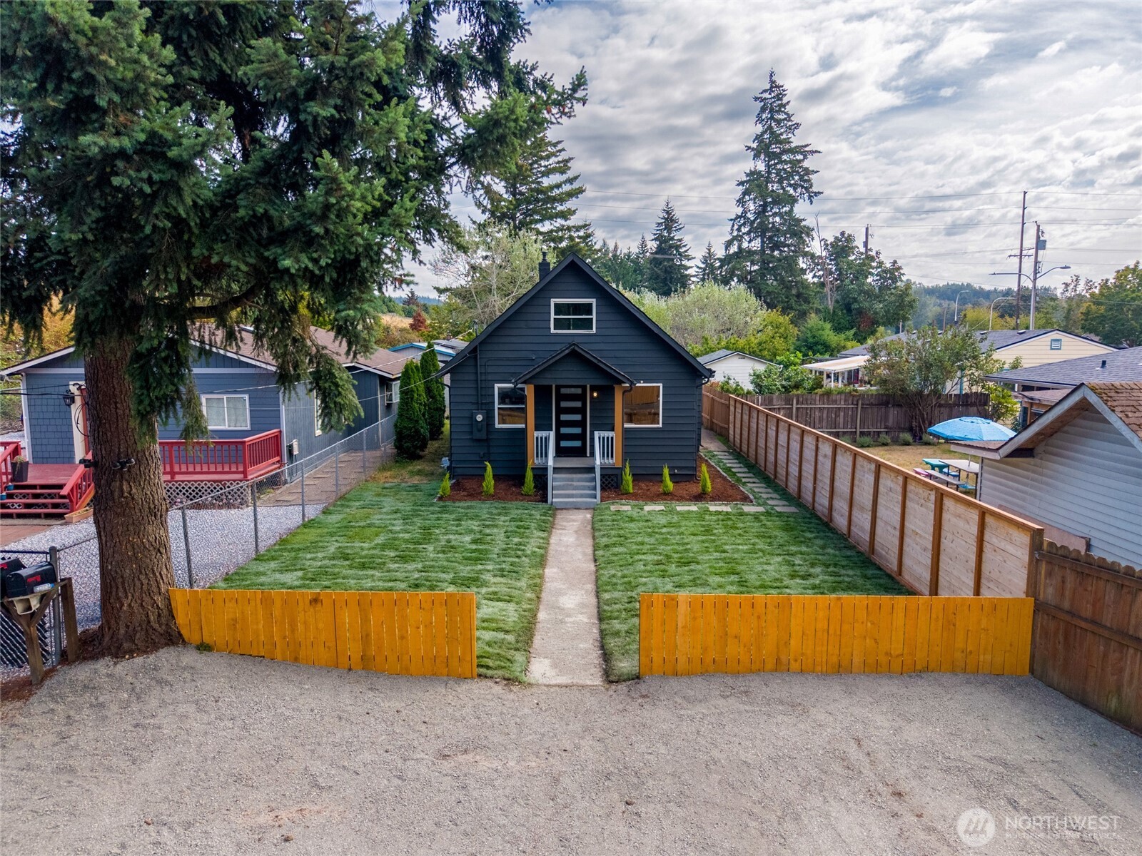 506 L Street Property Photo 28