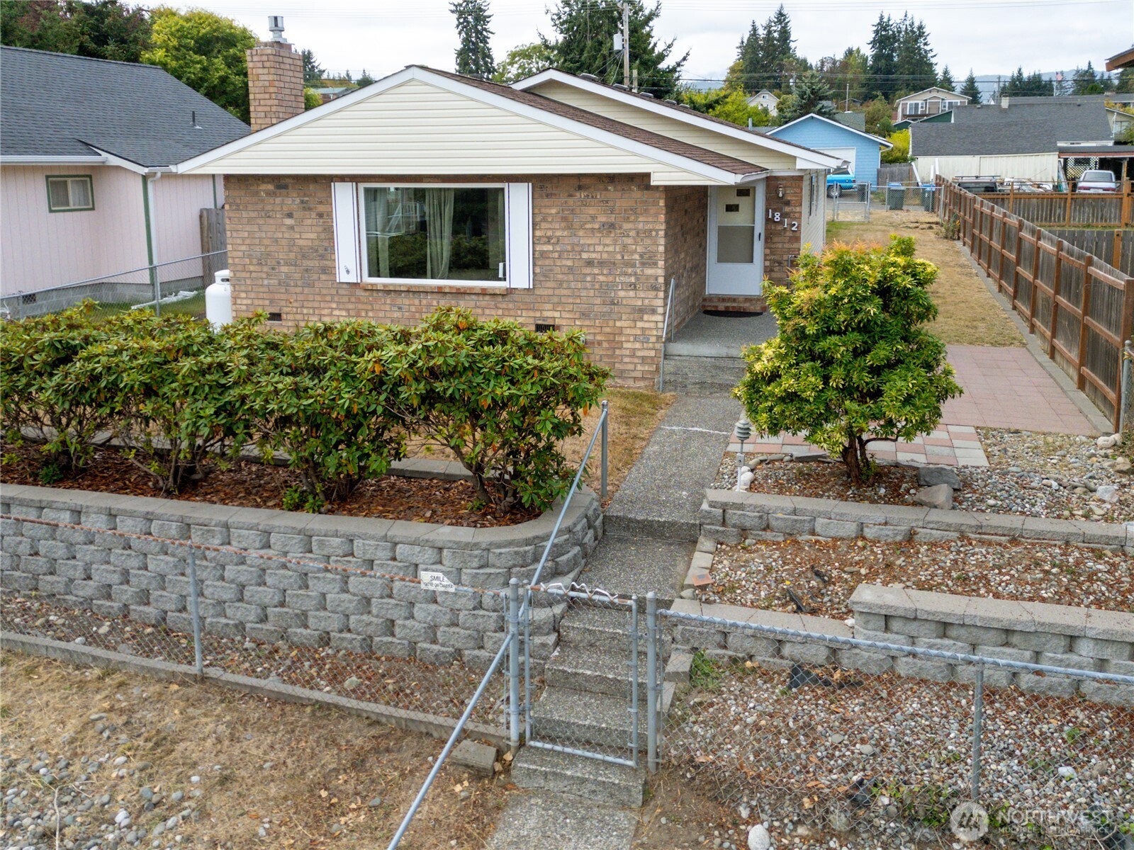 1812 W 5th St Property Photo 1