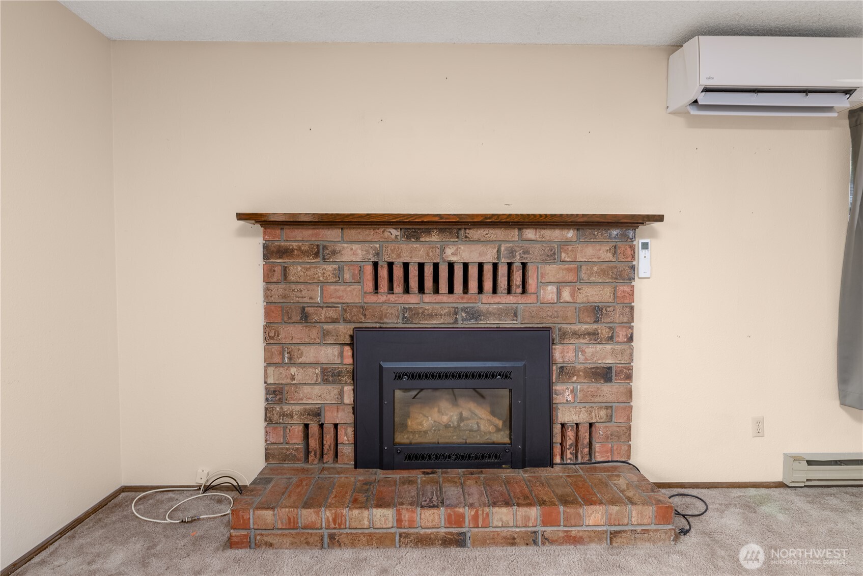 1812 W 5th St Property Photo 16