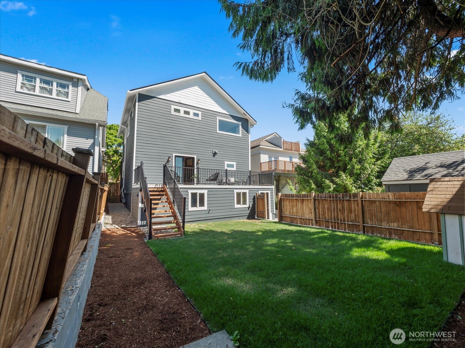 3117 E Yesler Way Property Photo 2