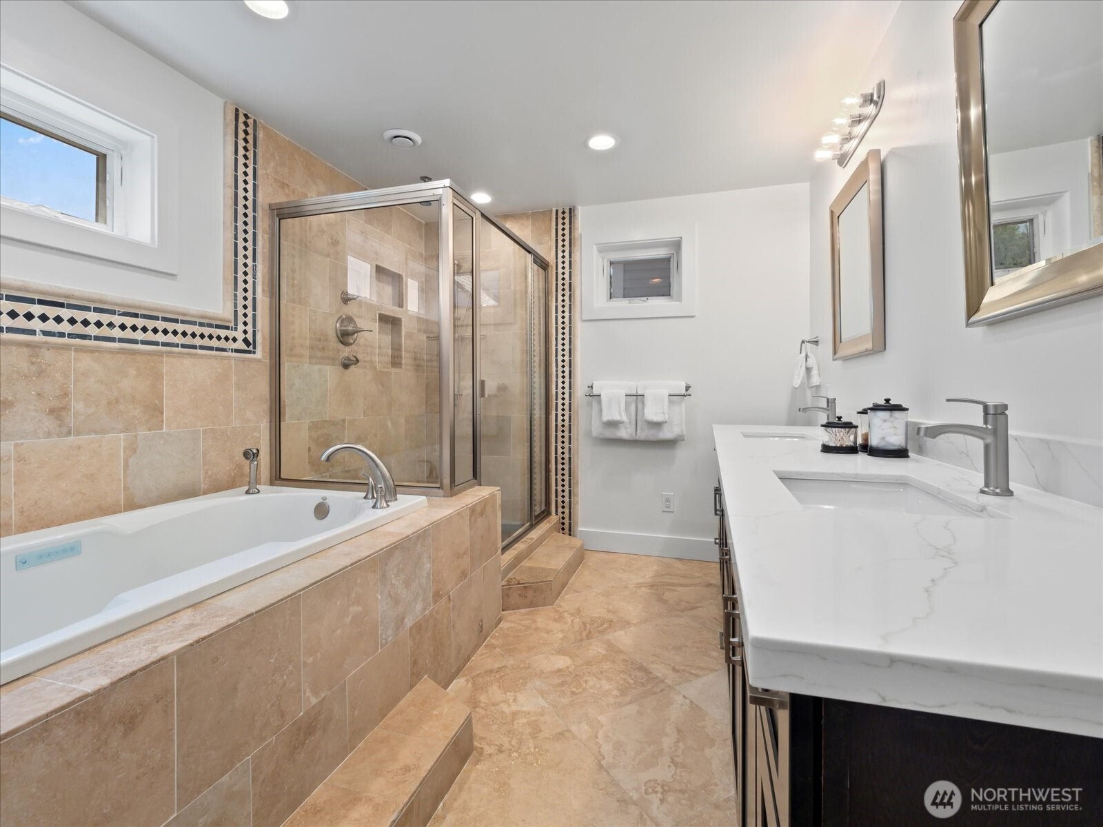 3117 E Yesler Way Property Photo 11