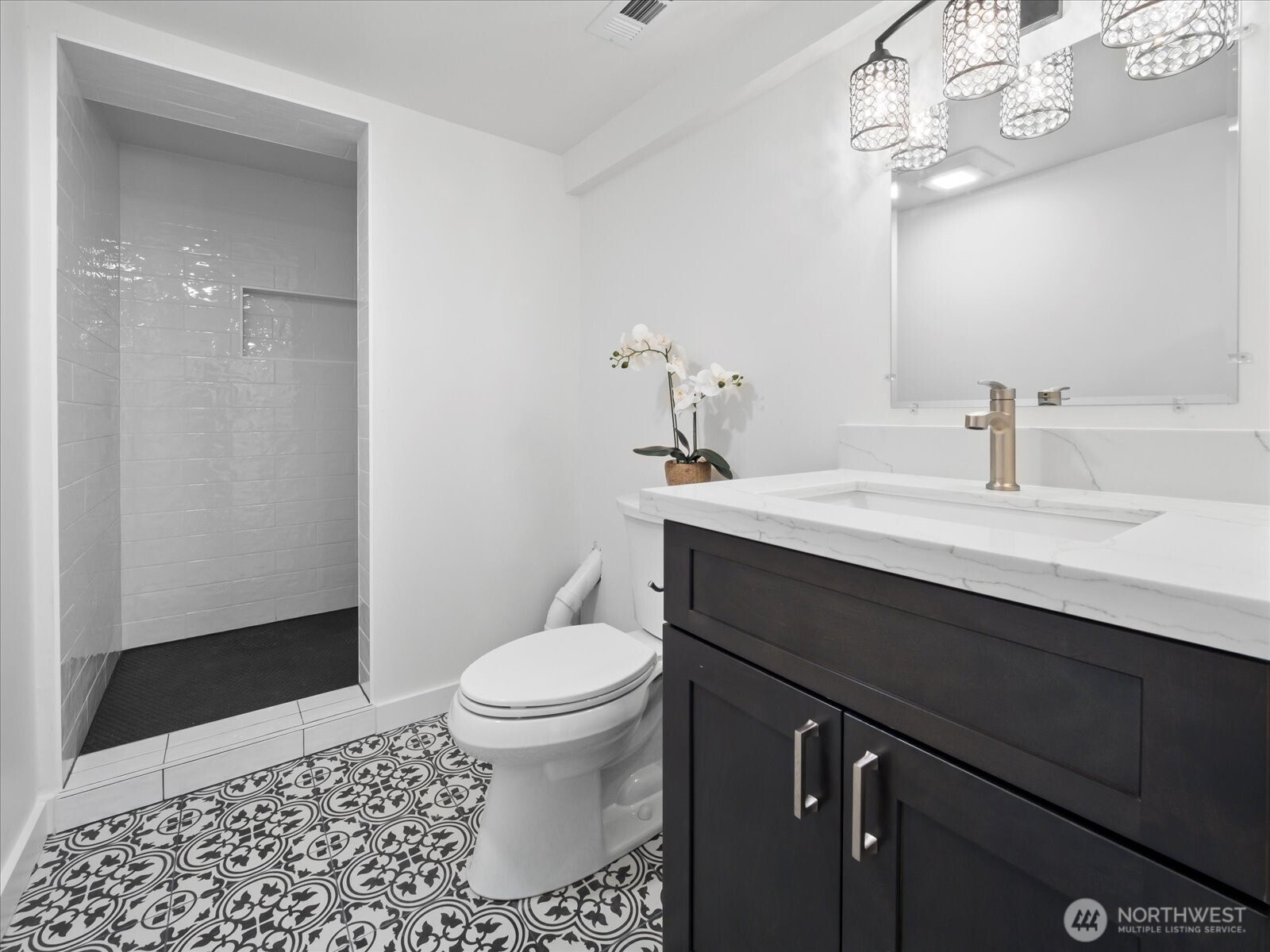 3117 E Yesler Way Property Photo 17