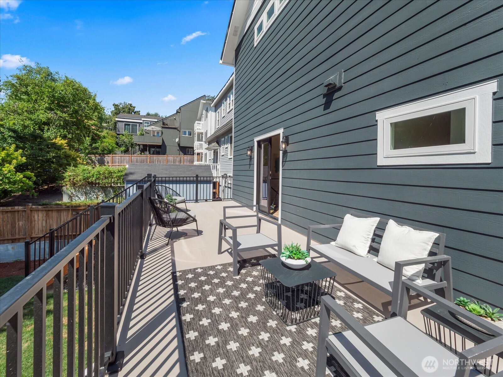 3117 E Yesler Way Property Photo 22
