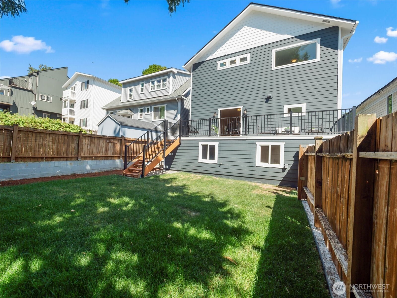 3117 E Yesler Way Property Photo 26