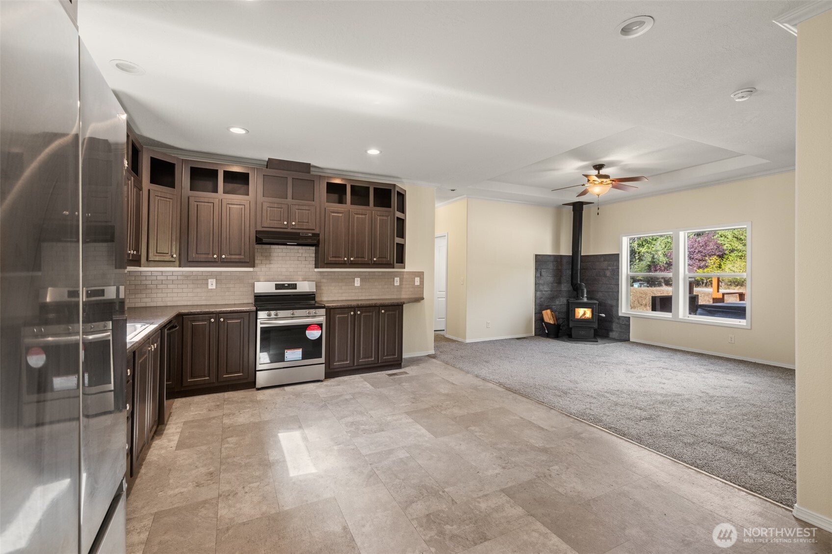 253 Riverside Road Property Photo 17