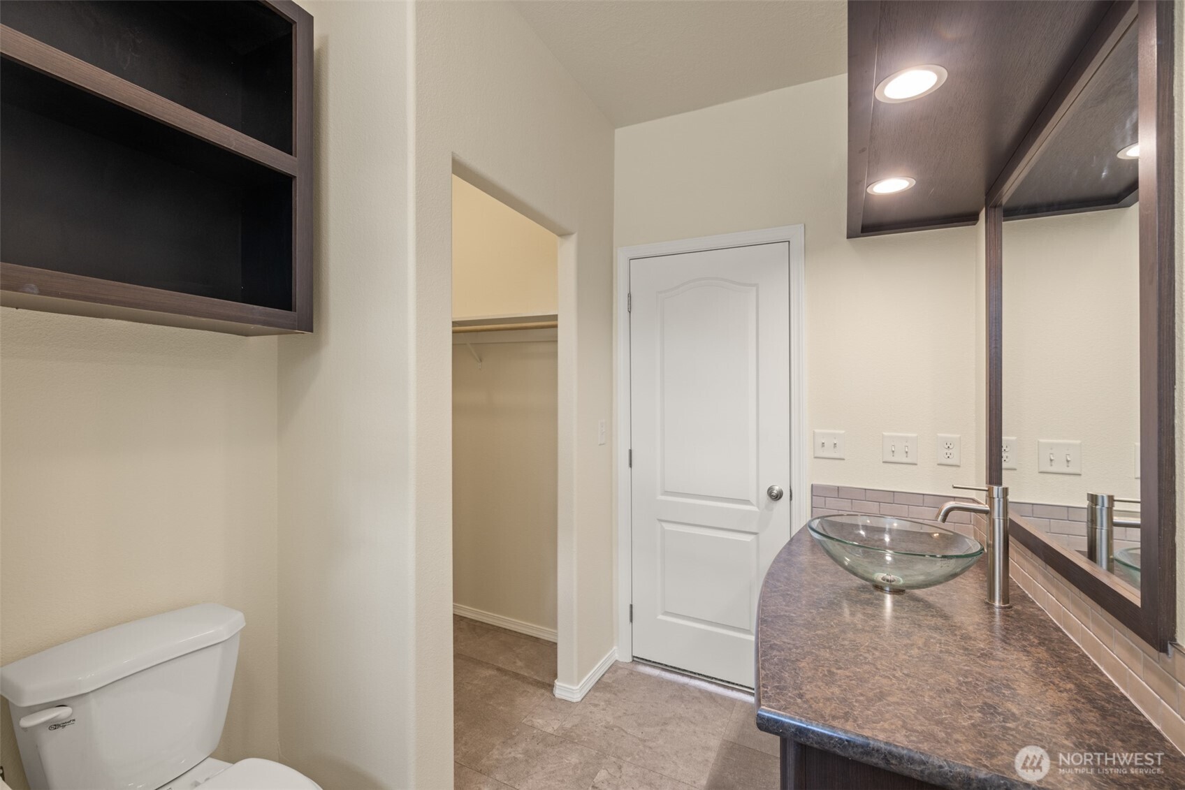253 Riverside Road Property Photo 21