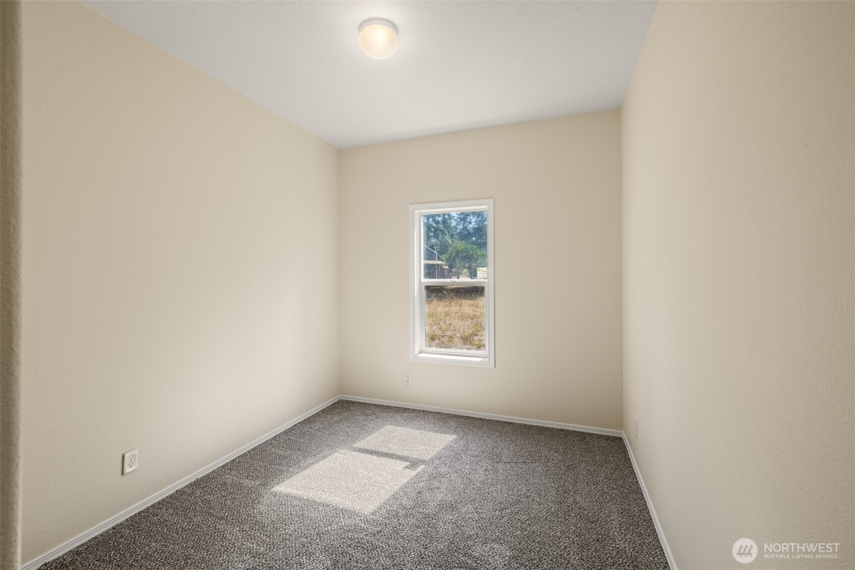253 Riverside Road Property Photo 22