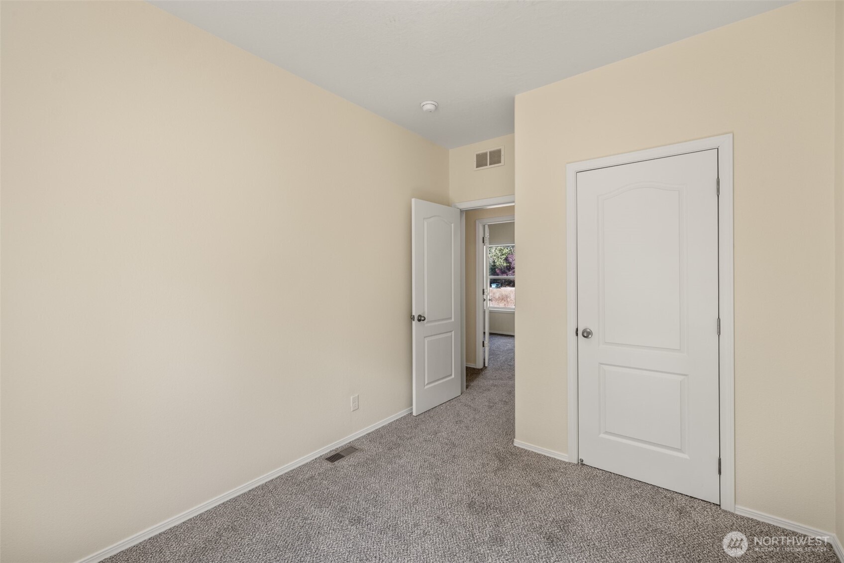 253 Riverside Road Property Photo 23
