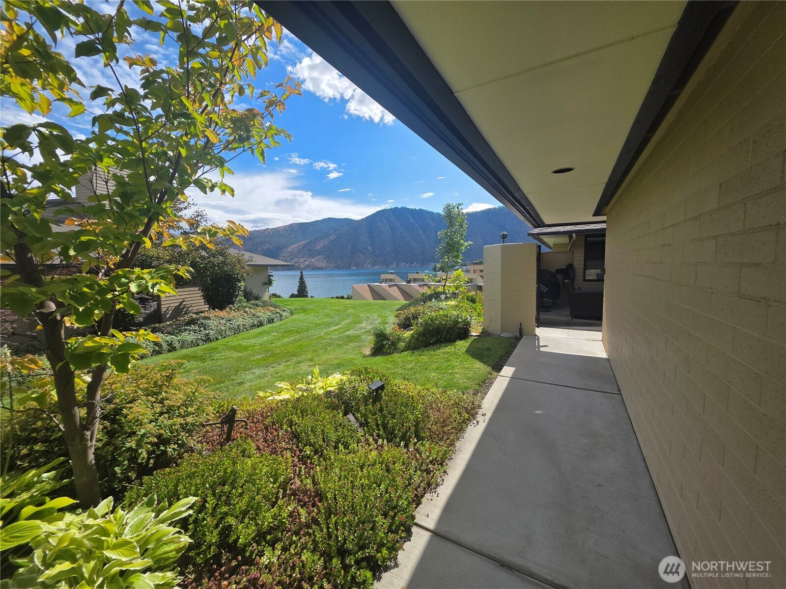 1 Halmalka Court 504b Property Photo 8