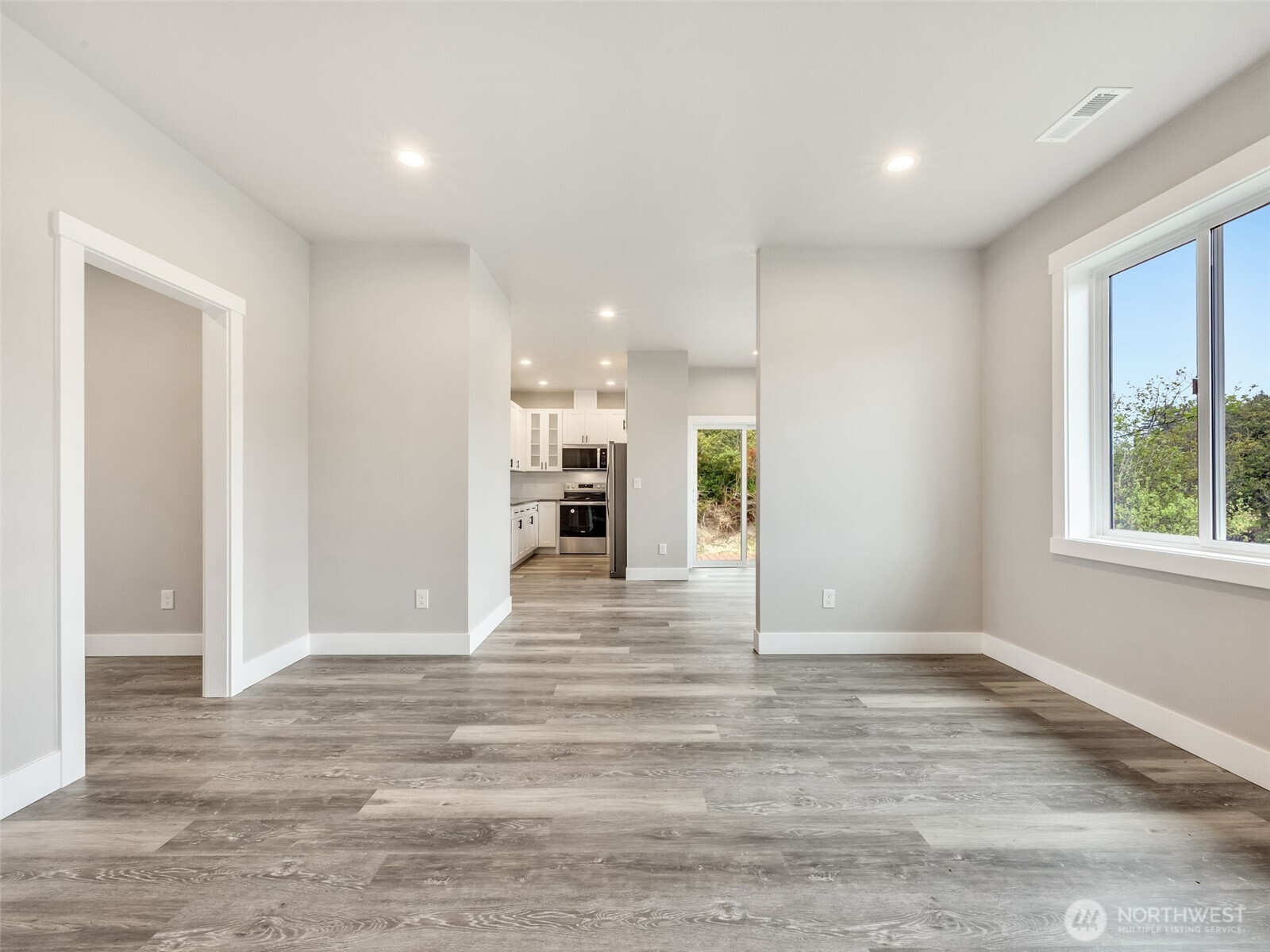 31410 H Street Property Photo 12