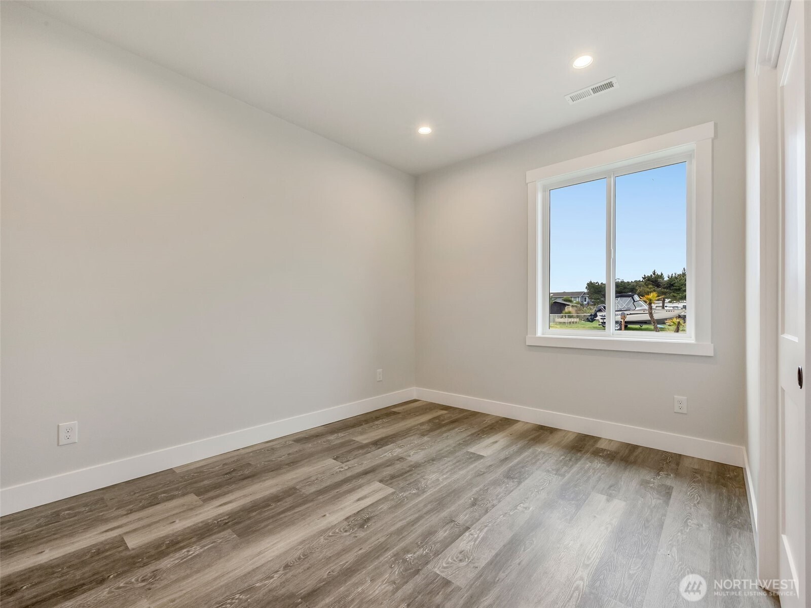 31410 H Street Property Photo 26