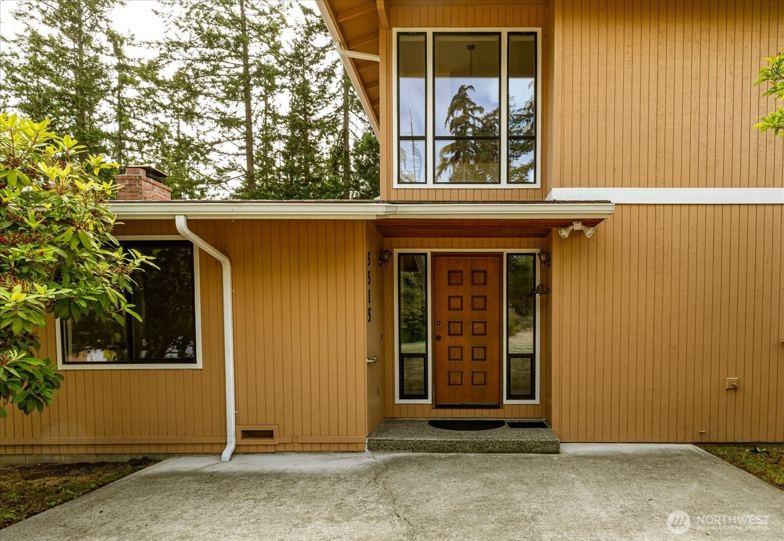 5531 Mutiny Bay Road Property Photo 3