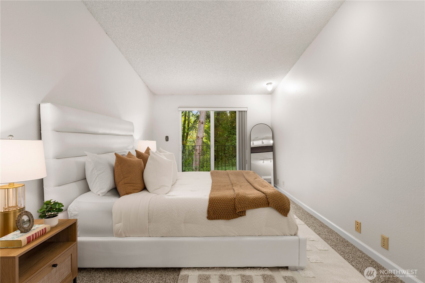 13938 15th Place Property Photo 16