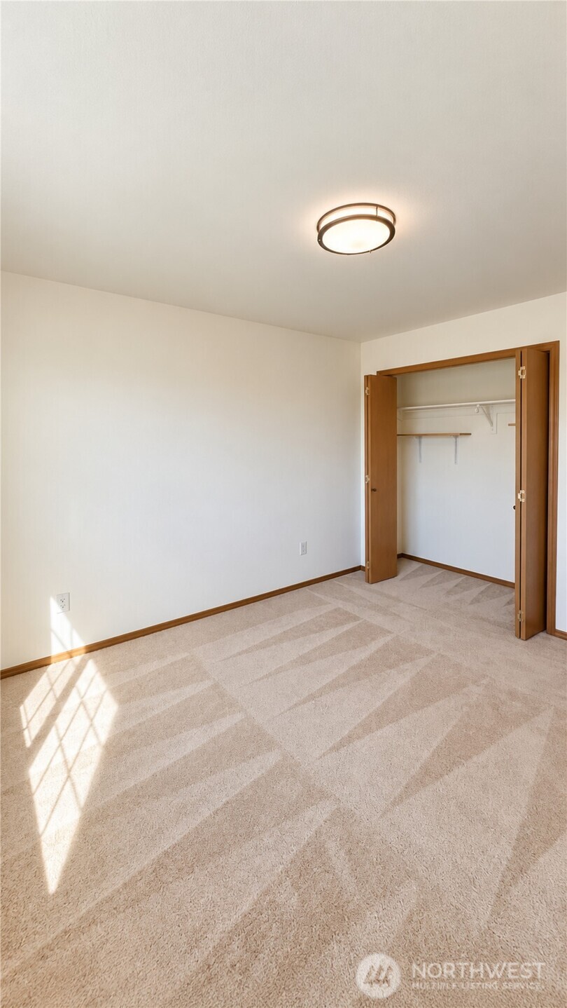 1705 Guernsey Street Property Photo 28