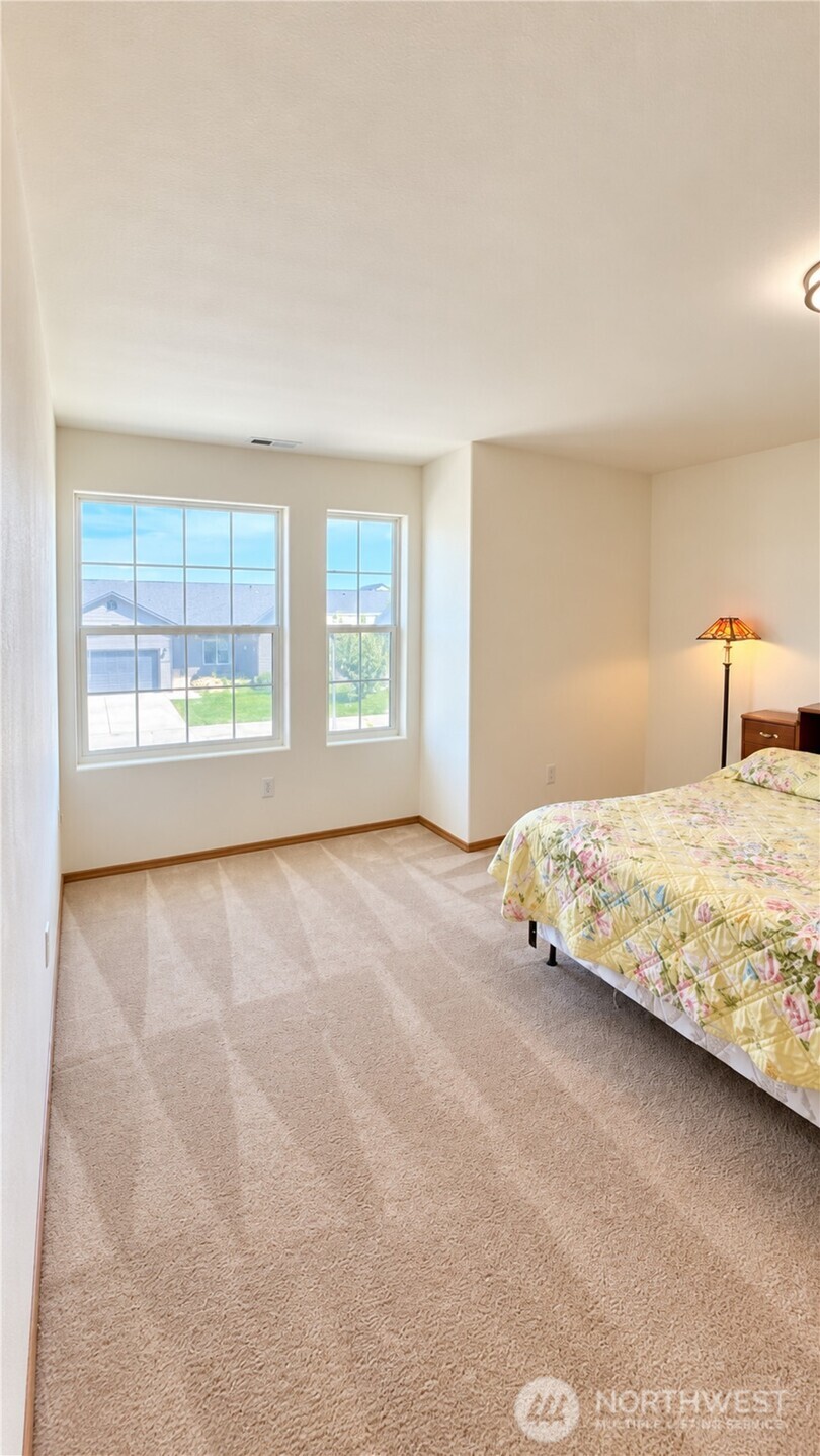 1705 Guernsey Street Property Photo 32