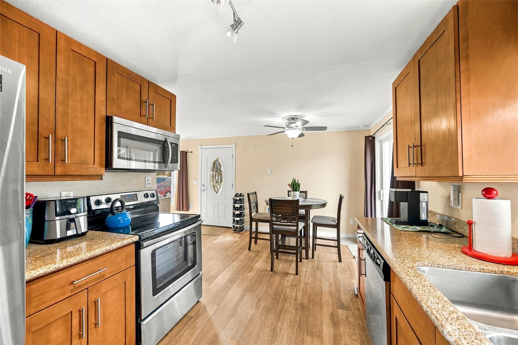 1166 N Summit Road Property Photo 6
