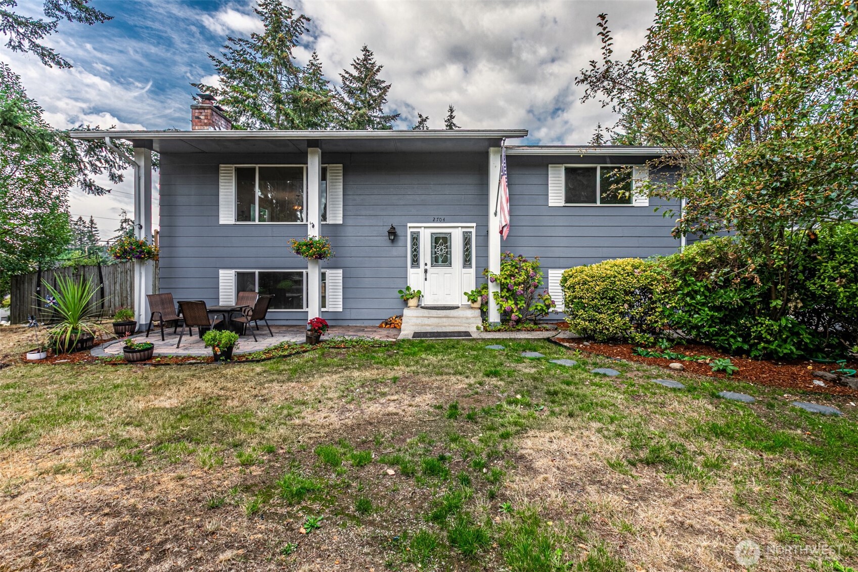 2704 180th Avenue Property Photo 2